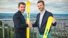 Handshake auf dem Uetliberg: Ricola-Chef Thomas P. Meier (l.) und Diego Züger, Co-CEO beim Verband Swiss-Ski nach Unterzeichnung des Sponsoring-Vertrags... (Bild zVg)