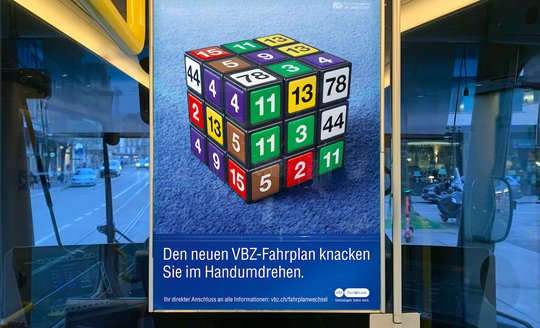 Der VBZ-Zauberwürfel trägt die Nummern der Tram- und Buslinien, die vom Fahrplanwechsel betroffen sind... (Bild: zVg)
