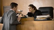 Kate Walsh als Richterin in «Bad Judge»