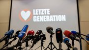 Medien und Öffentlichkeit: Ein Telefon der Pressestelle der «Letzten Generation» ist monatelang überwacht worden. Ein Eingriff in die Pressefreiheit, meint Reporter ohne Grenzen. Und erst noch völlig sinnlos…    (Bild: RSF)