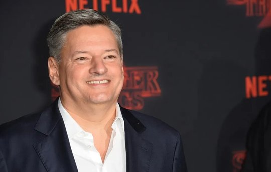 Auch zum Nutzen der Marketing-Branche: Ted Sarandos verantwortet viele sinnvollen und unterhaltsamen Inhalte bei Netflix...               (Bild: Netflix)