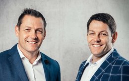 Gründer bleiben als Co-CEOs der IMG tätig