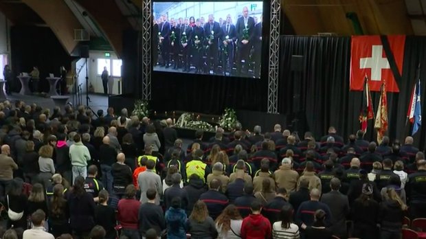 Rund um die Gedenkfeierlichkeiten in Martigny wird die Unterstützung für die Betroffenen aufgegleist... (Bild: Screenshot srf.ch)