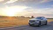 Derweil investiert der deutsche Autokonzern in seine BMW iX3. Die Prototypen sind im Test und sollen im September als Weltpremiere an der IAA Mobility gezeigt werden…    (Bild:  © BMW/Presseclub)
