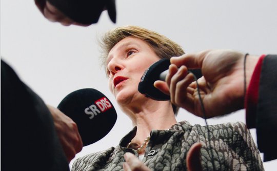 Bildlegende zur Medienministerin «Sie will den Medien helfen, sich selbst zu helfen.»  (© Foto «Der Schweizer Journalist»)