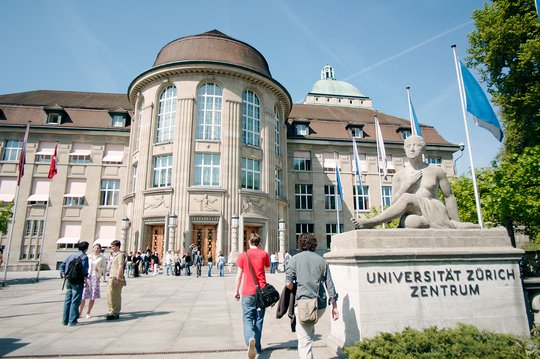 Die Uni Zürich schliesst ihre Gebäude für Studierende, bleibt für die Forschung und den administrativen Betrieb aber weiterhin offen (©Universität Zürich/Frank Brüderli)...