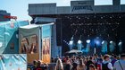 Die orange Boombox schafft eine visuelle Klammer um die unterschiedlichen Festivals, wo die Migros als Sponsor präsent ist... (Bild: zVg)