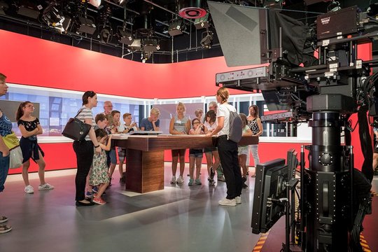 Der Stolz bei Führungen durch das Studio. Ein Ärgernis aber für die Redaktion von «G&G». Dort sieht man jetzt Rot...         (Bild: SRF)