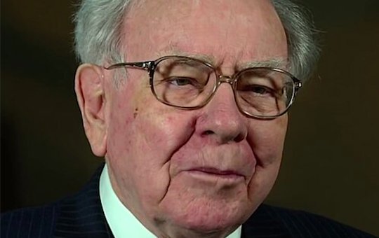 Warren Buffett setzt ein überraschendes Zeichen für den Printjournalismus... (Bild: Wikipedia)