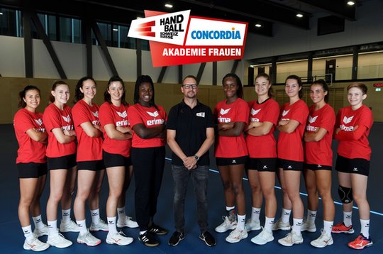 Die Handball-Akademie wurde im August in Cham eröffnet... (© SHV)