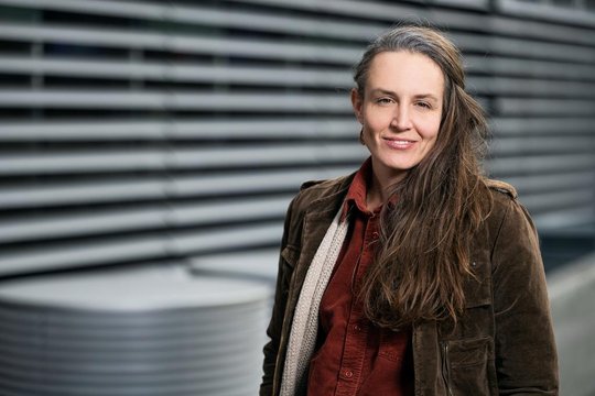 Nicole Vögele war 2020 bereits einmal unter den Journalistinnen des Jahres mit einer Crypto-Recherche für die «Rundschau»…              (Bild: SRF)