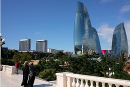 Aserbaidschans Hauptstadt Baku glänzt