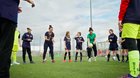 Die Stiftung «Laureus Sport for Good» will Mädchen und jungen Frauen auf dem Fussball-Rasen fördern... (Bild: Screenshot Video)