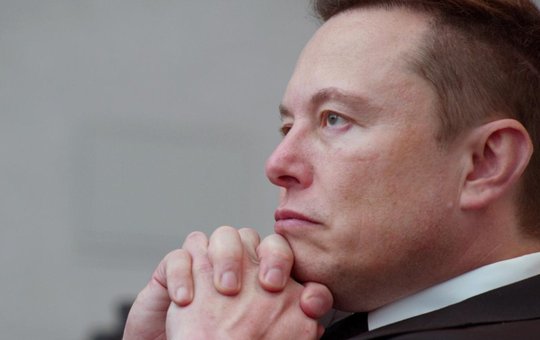 Was muss Elon Musk in Sachen Twitter erwarten?...             (Bild: Tesla)