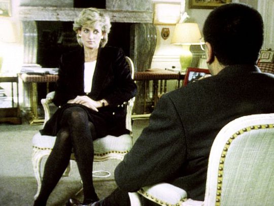 Prinzessin Diana und Journalist Bashir: Denkwürdiges Interview, das schliesslich zu einem historischen Familienstellen im britischen Königshaus führte…           (Foto: BBC)