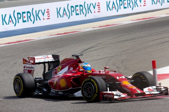 Das Team von Ferrari hat das Kaspersky-Logo bereits von allen Rennwegen entfernt...            (Bild: Ferrari)