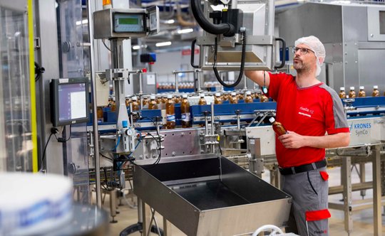 Hauptmarke Rivella steuert immer noch den grössten Anteil zum Umsatz bei... (Bild: zVg)