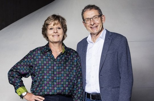 Esther Girsberger und Urs Hofmann, der ab März 2024 als Co-Leiter der Ombudsstelle der SRG Deutschschweiz startet…    (Bild © SRG.D/Mirco Rederlechner)