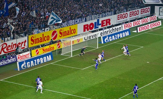 Ringier Sports vermarktet unter anderem die Werbeflächen auf den Banden in den Fussballstadien.