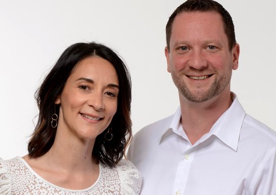 Aldina Kasper und Fabian Delmonico haben je 25 Prozent von Romandie Network übernommen.