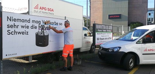 Die APG recycelt nach eigenen Angaben über 90 Prozent aller Plakatabfälle... (Bild: APG)