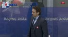 Wasser predigen und Wein trinken: Eishockey-Nationaltrainer Patrick Fischer... (Bild: SRF-Screensh.)