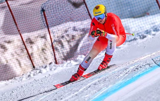«Der Fokus beginnt lange vor dem Start», sagt Ski-Profi Niels Hintermann... (Bild: zVg)