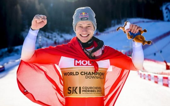 Der zweifache Weltmeister Marco Odermatt lässt SRF jubeln... (Bild: © SRF)