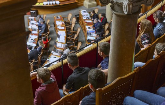 Ein ewiges Hin und Her: Nach der Zustimmung im Nationalrat geht das Geschäft abermals zurück an den Ständerat. (Bild © parlament.ch)