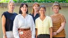 Ein fünfköpfiges Team arbeitet sich an den Schachtelsätzen und Passivkonstruktionen aus den Amtsstuben ab... (Bild: © KLS)