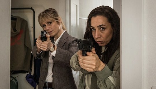 Am Sonntagabend gabs bei SRF einen Martkanteil von 34 % (395’000 Personen) und bei der ARD 29,8 % Marktanteil, da sassen 7,18 Millionen vor dem TV…    (Bild: SRF/Contrast-Film)