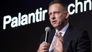 Über Palantir ist Peter Thiel mit einer Software auch im Medienhaus Ringier präsent...         (Bild: Palantir)