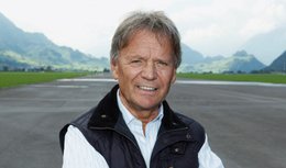 Marc Surer kommentiert zur Premiere (©SRF)