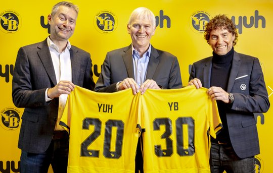 Yuh-CEO Jan De Schepper, Yuh-Verwaltungsratspräsident Marc Bürki und Marcel Brülhart YB-Verwaltungsrats-Präsident... (v.l.) (Bild: zVg)