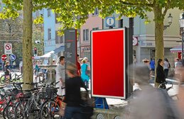 «4 E-Panels animiert, 12 nur mit Standbildern»