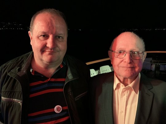 Die Radio 24-Reporterlegenden Walter J. Scheibli (l.) und Vater Walter Scheibli….    (Bild: LinkedIn, Adrian Fetscherin)