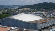 Insgesamt besuchten über 40´000 Kletterbegeisterte und -interessierte die Veranstaltung in der PostFinance Arena in Bern... (Bild: © wikipedia)