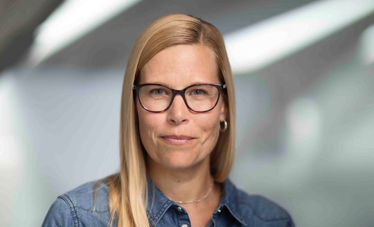 Neo-Unternehmerin Karin Lehmann arbeitete im PR & Campaigning Team von Canon Schweiz, danach war sie für  PPR Media Relations und Keystone-SDA tätig...