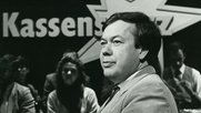 Ein TV-Klassiker kommt in die Jahre: Seit dem 4. Januar 1974 flimmert der «Kassensturz» in die Schweizer Konsumentenstuben, hier 1984 mit Moderator Beat Hurni... (Bild zVg)