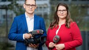 Jonas Bischoff und Anita Bünter haben beide an der Uni Zürich Ethnologie und Publizistik studiert (©SRF)